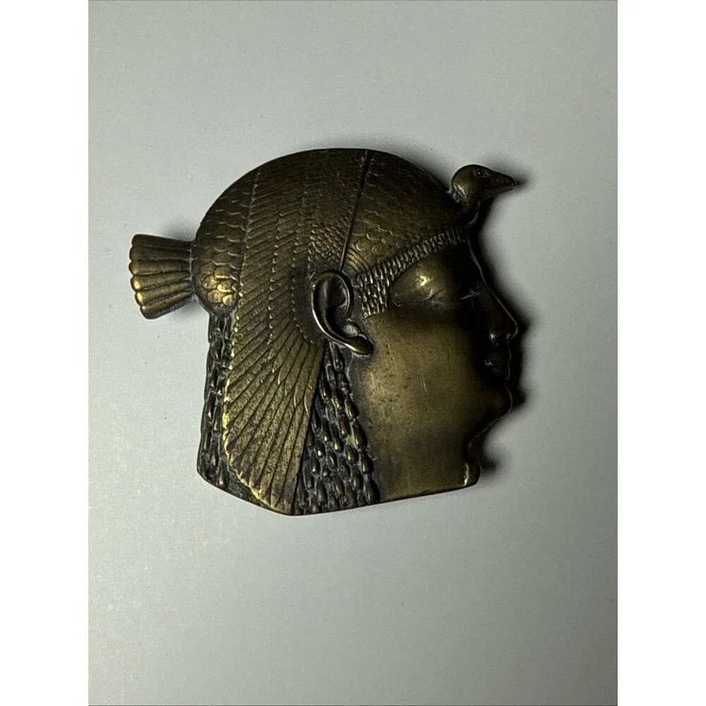 VINTAGE BRASS REPOUSSE EGYPTIAN REVIVAL CLEOPATRA BELT BUCKLE