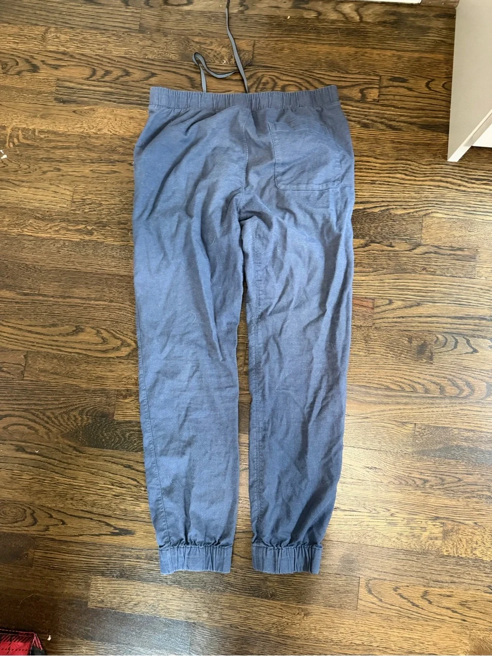 Mack Weldon lightweight joggers