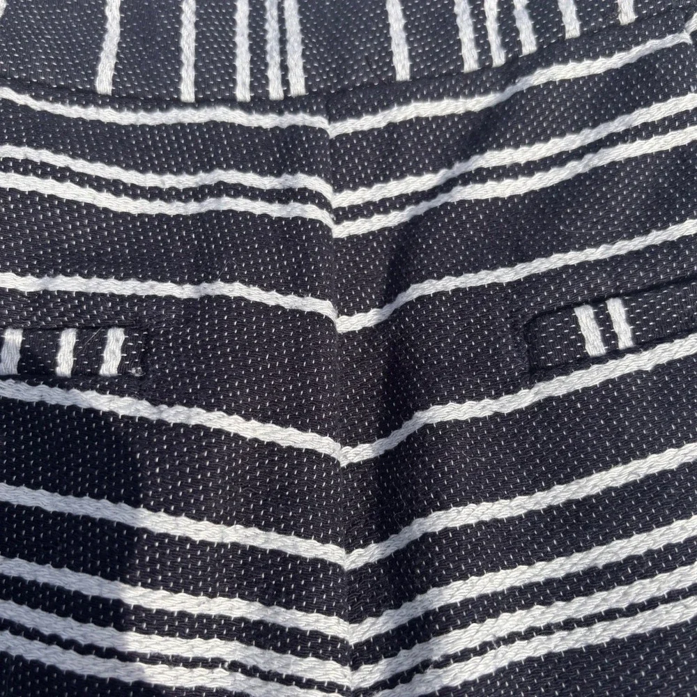 Banana Republic embrace classic