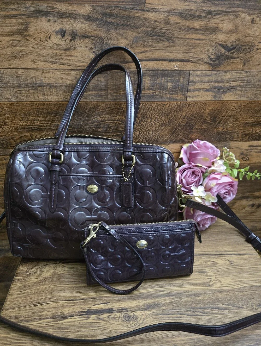 Coach Patent Signature Tote And Matching Wallet/Wristlet in Dark Brown
