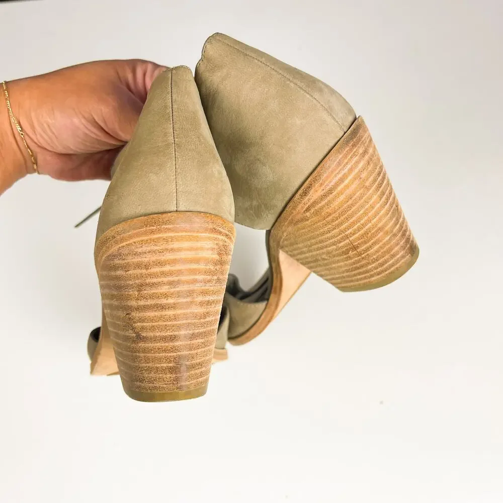 Eileen Fisher gray beige