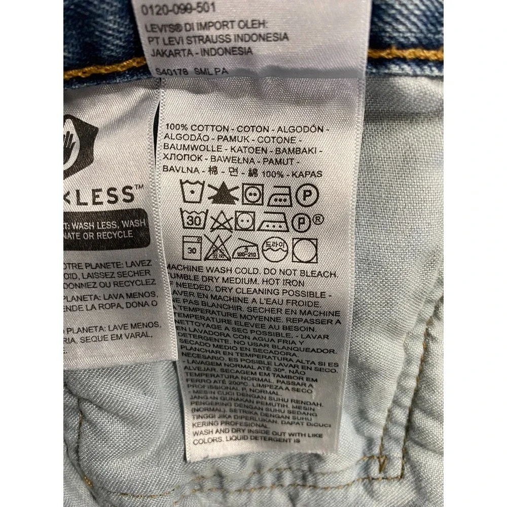 Levis please be