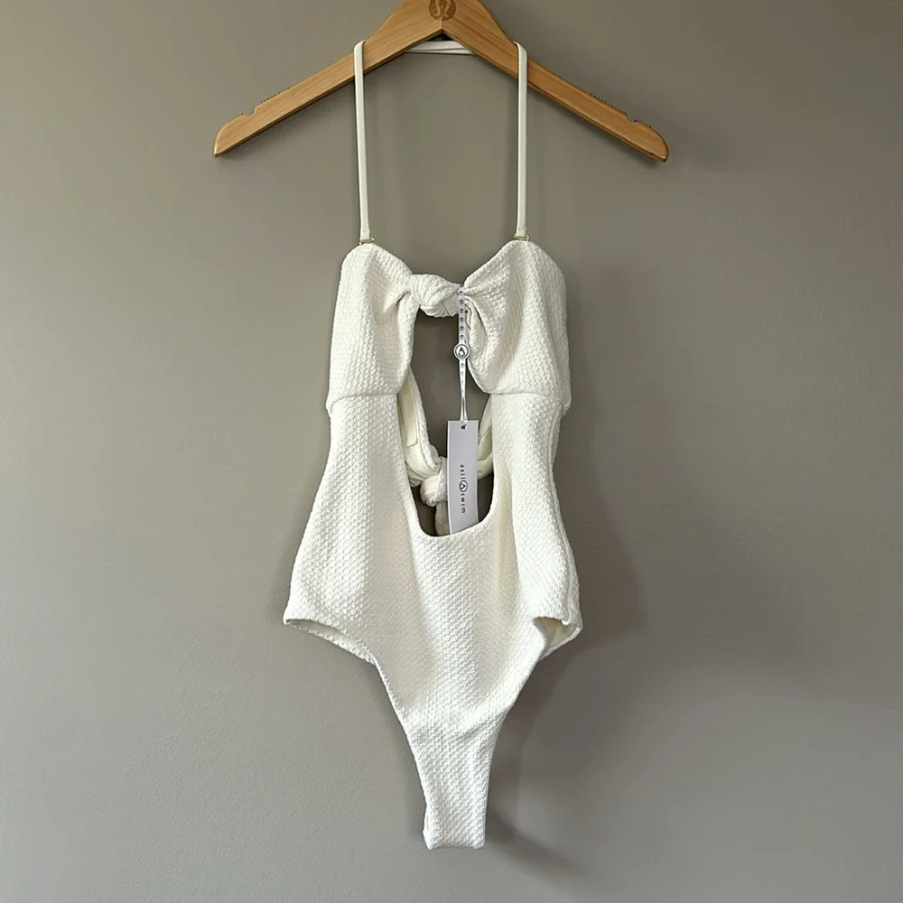 axil swim nwt new