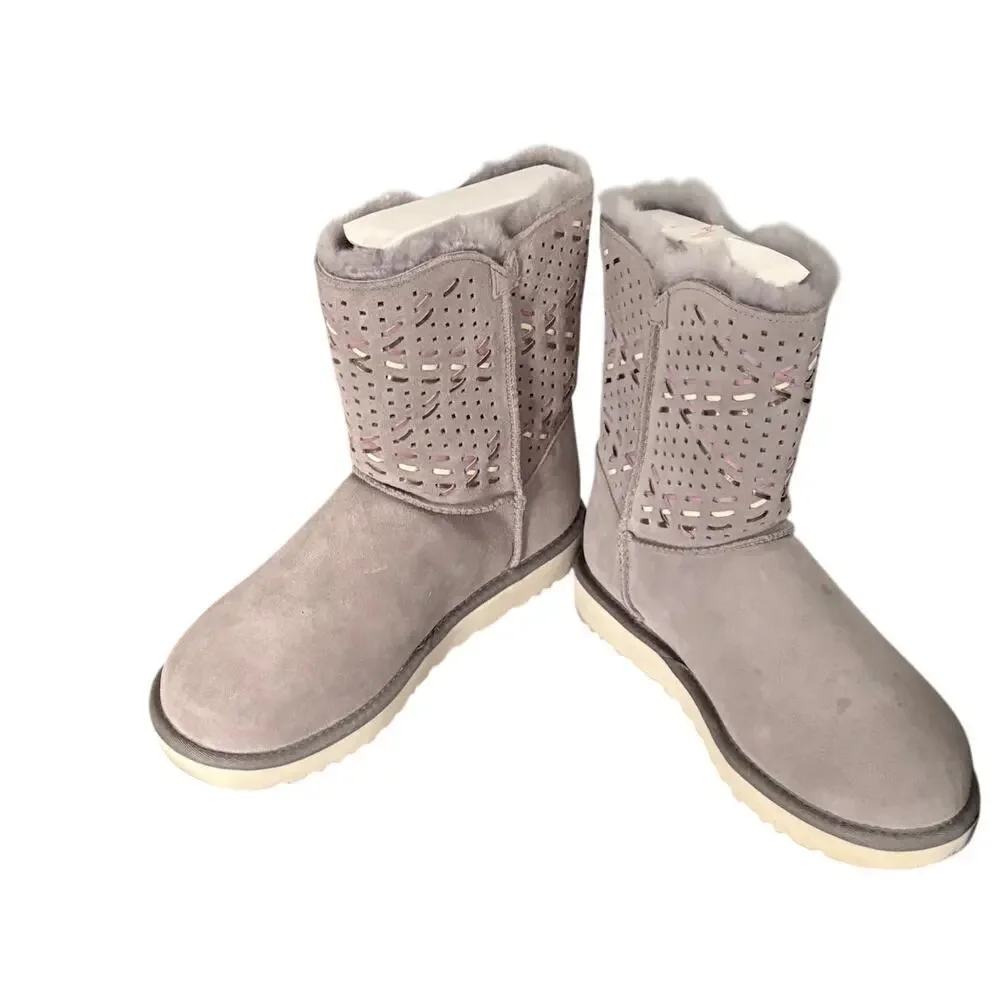 UGG ships fast