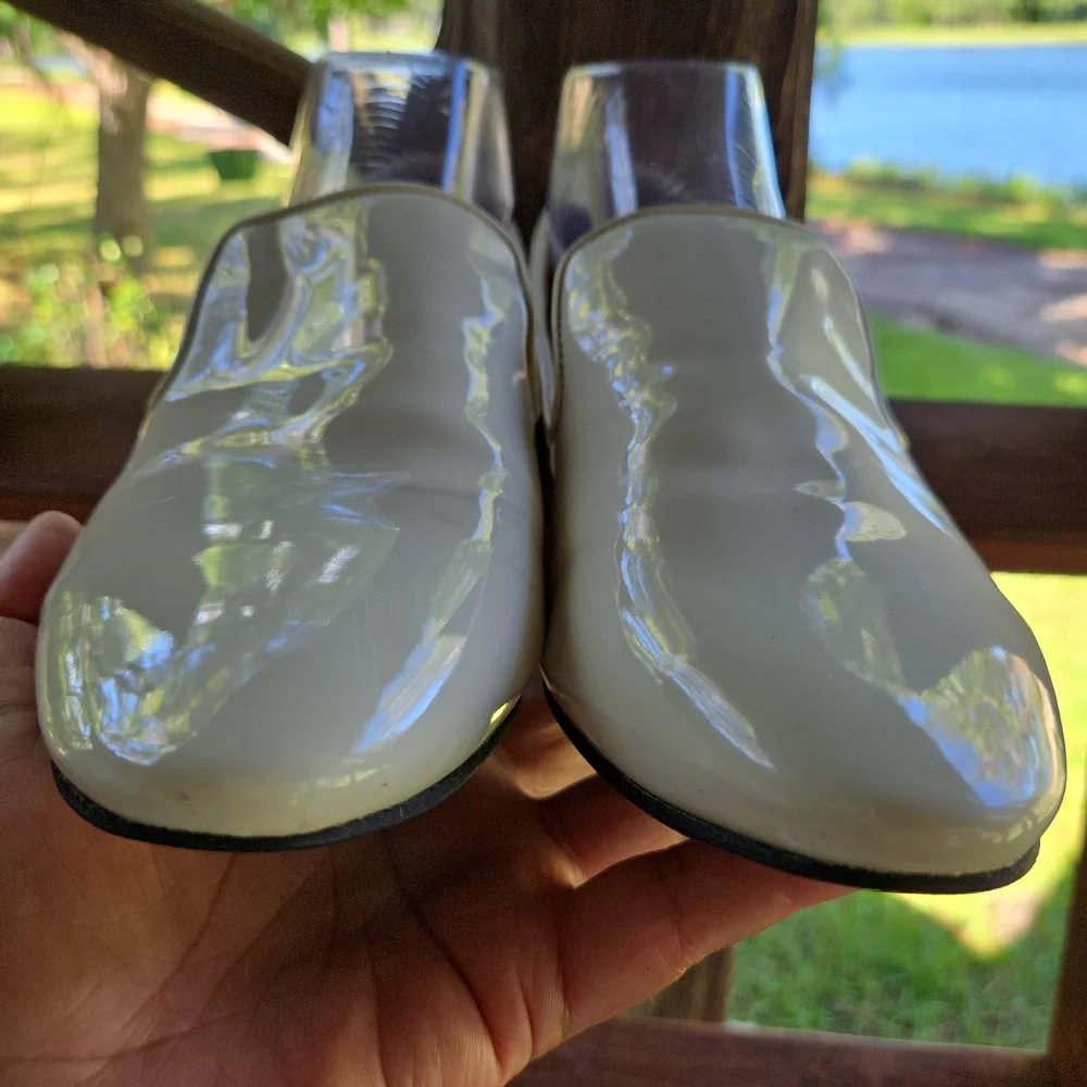 Marc Fisher Abree2 Cream Patent Leather Silver Studded Smoking Shoe