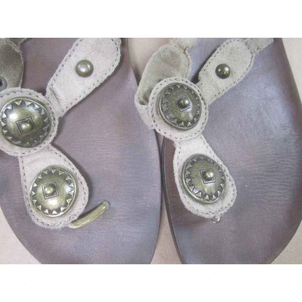 Mossimo‎ Sandals Womens 6 Brown Medallion Thong Flip Flops Casual