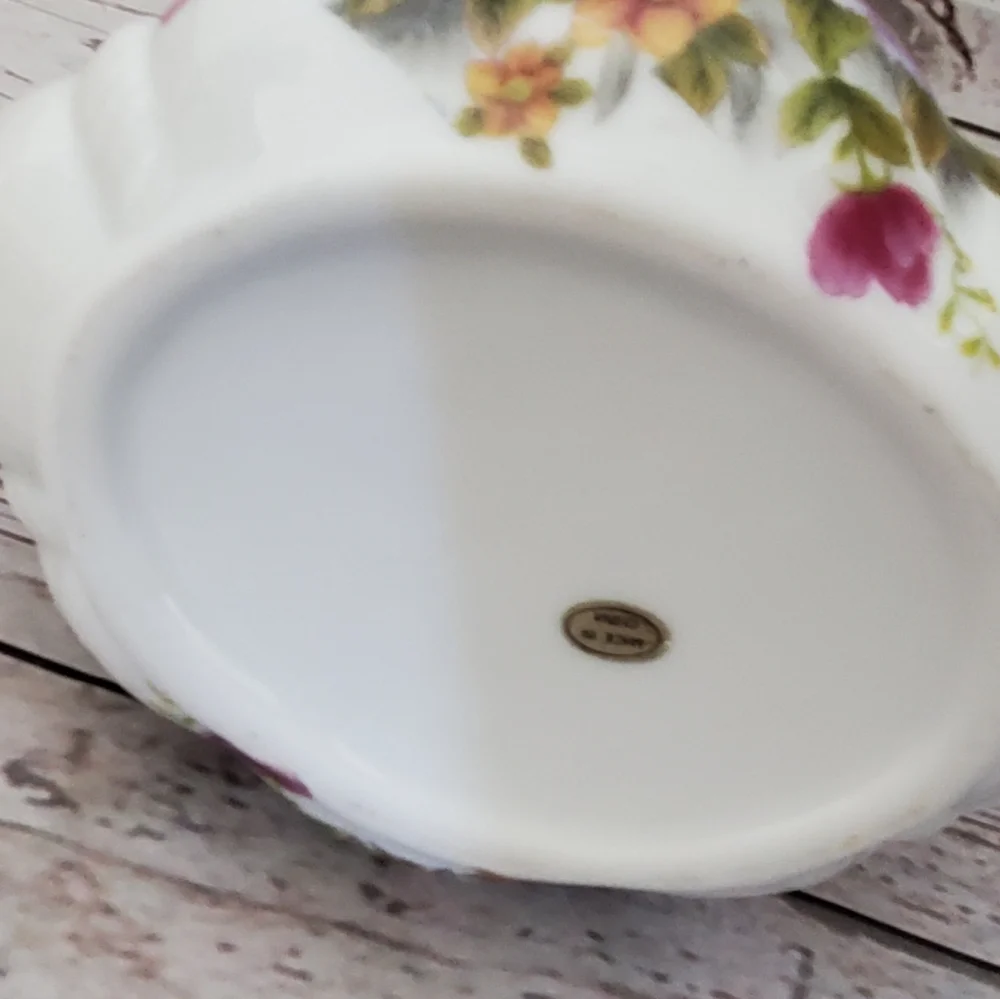 Vintage porcelain basket