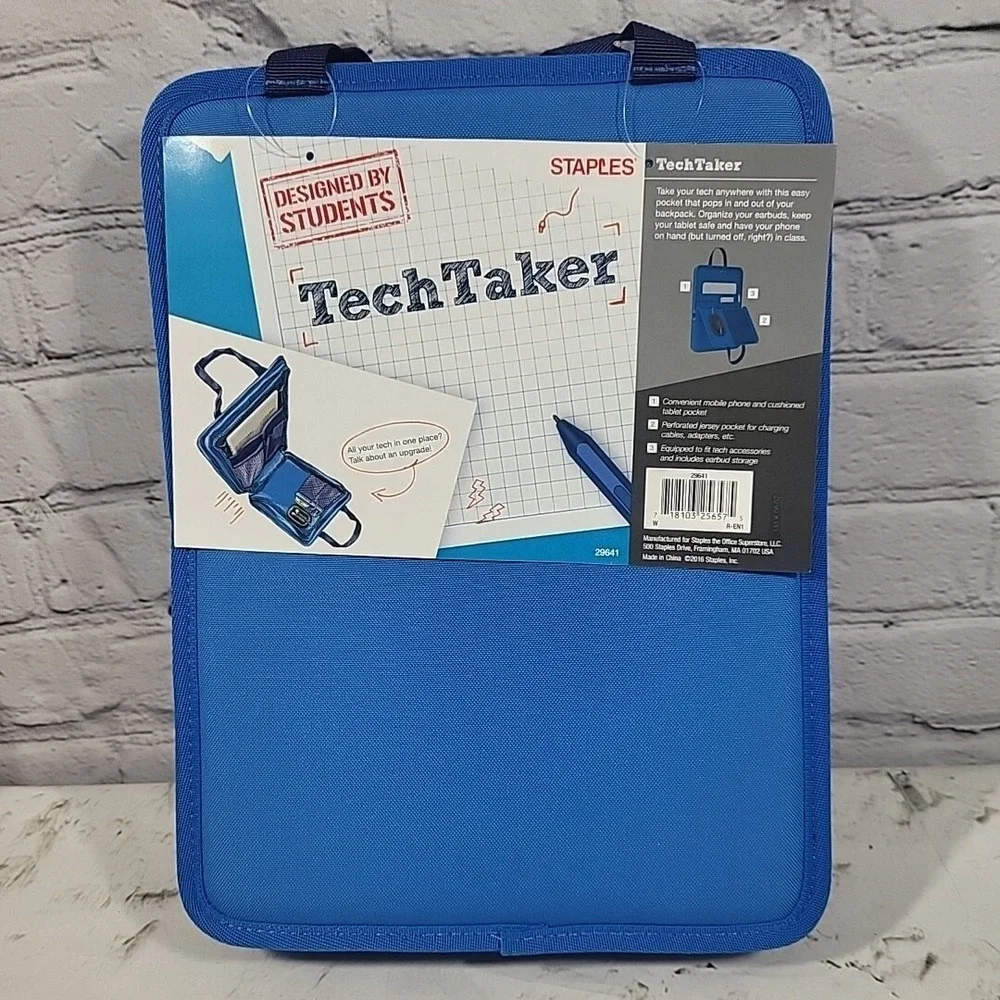 Rare Staples TechTaker Cushioned Phone Tablet Pocket Student Tote‎ Blue 2016 NWT