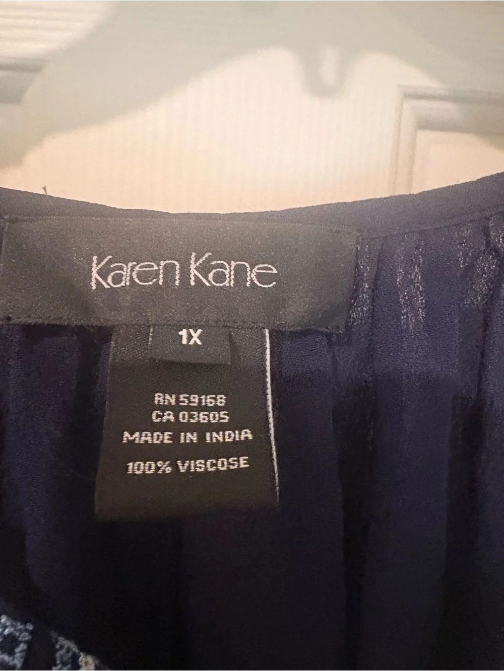 Karen Kane flowy navy