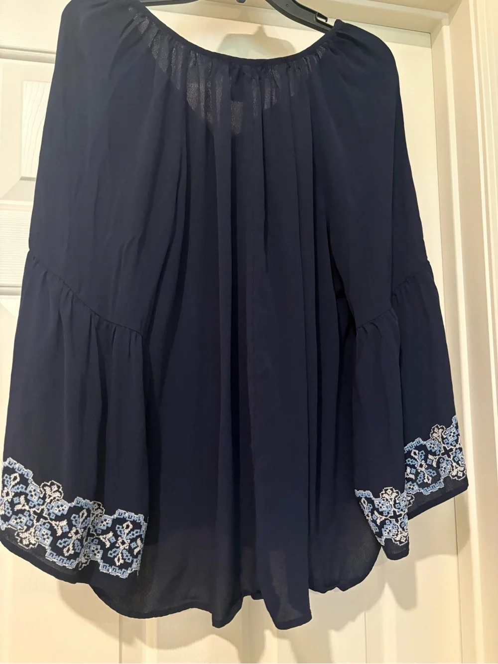 Karen Kane flowy navy
