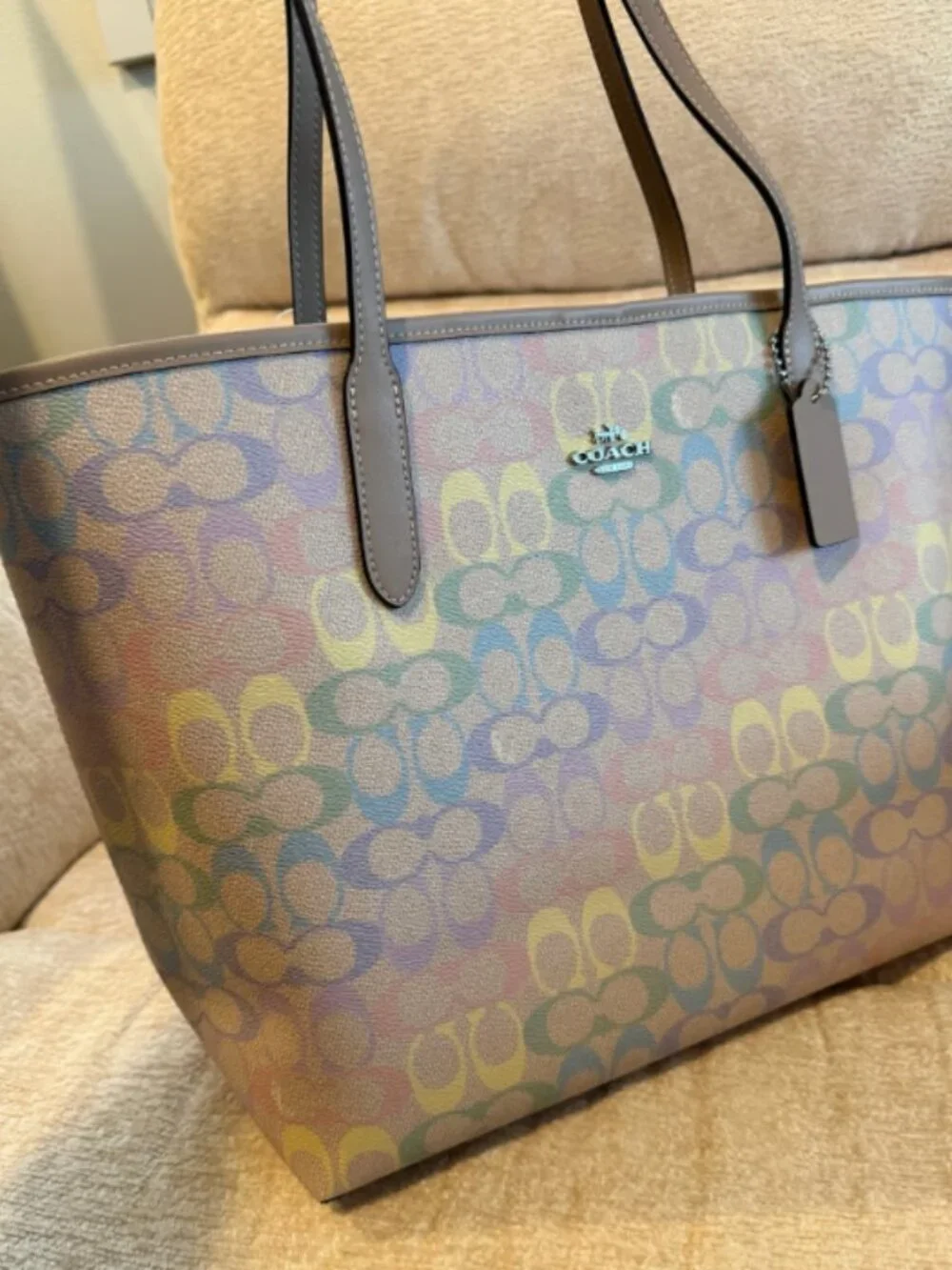 Coach style signature