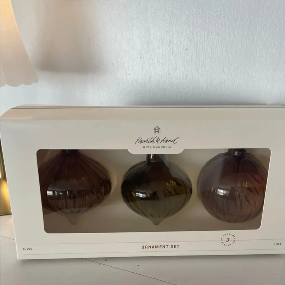 Hearth & Hand elegant glass