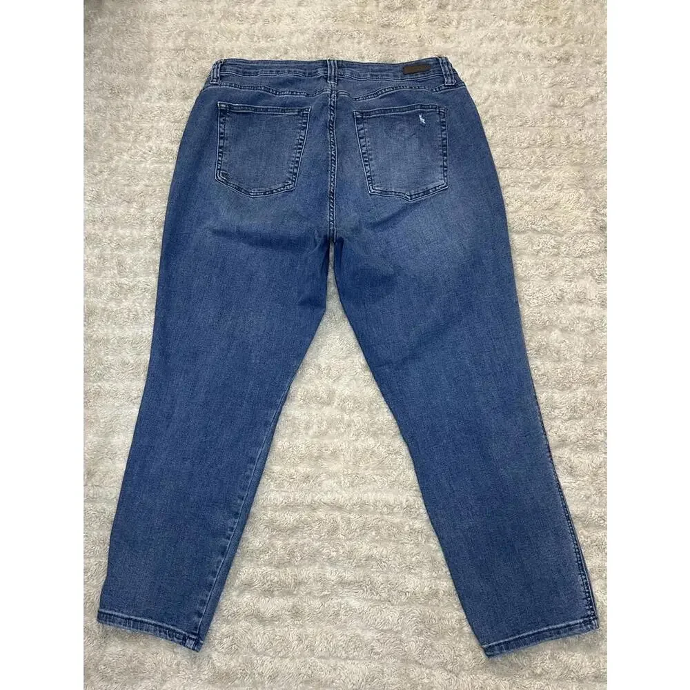 Kut from the Kloth medium wash Fab Ab cigarette leg jeans Size 16W
