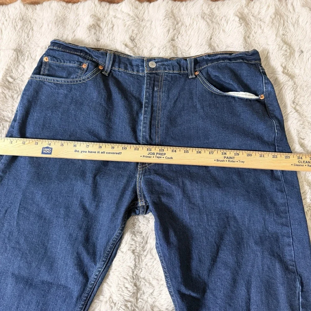 Levis item dark
