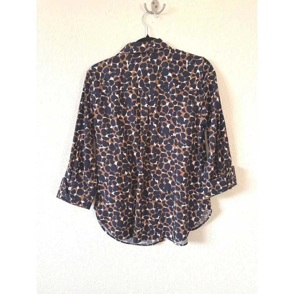 Chicos polished button