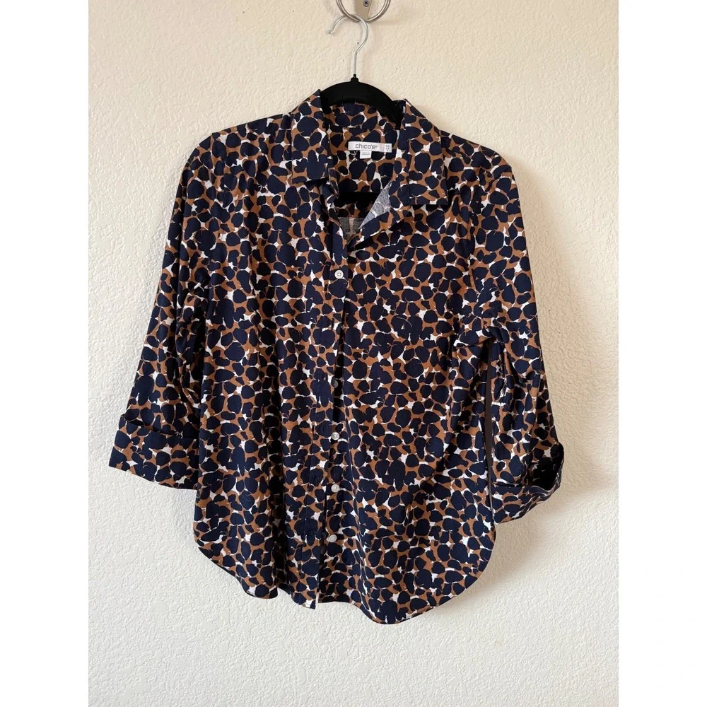 Chicos polished button