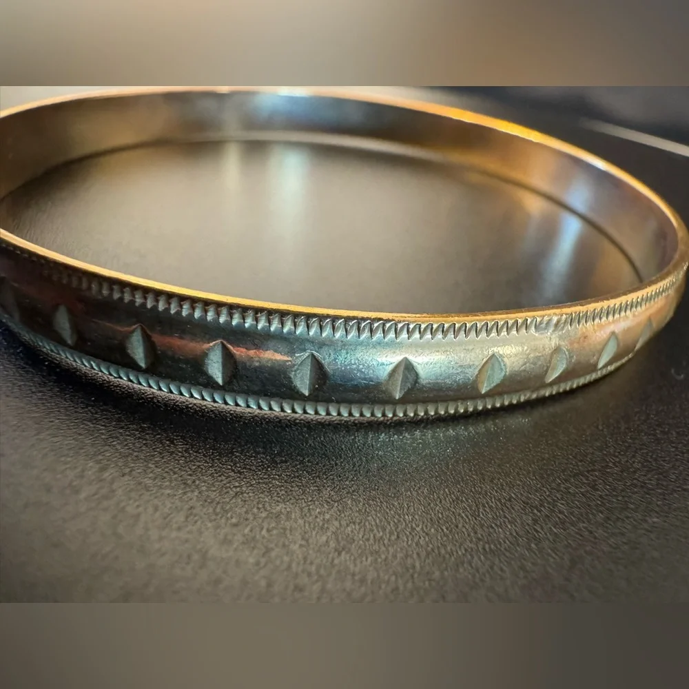Vintage 1980s Gold Tone Bangle Bracelet Set Textured Stack Boho Minimalist - EUC
