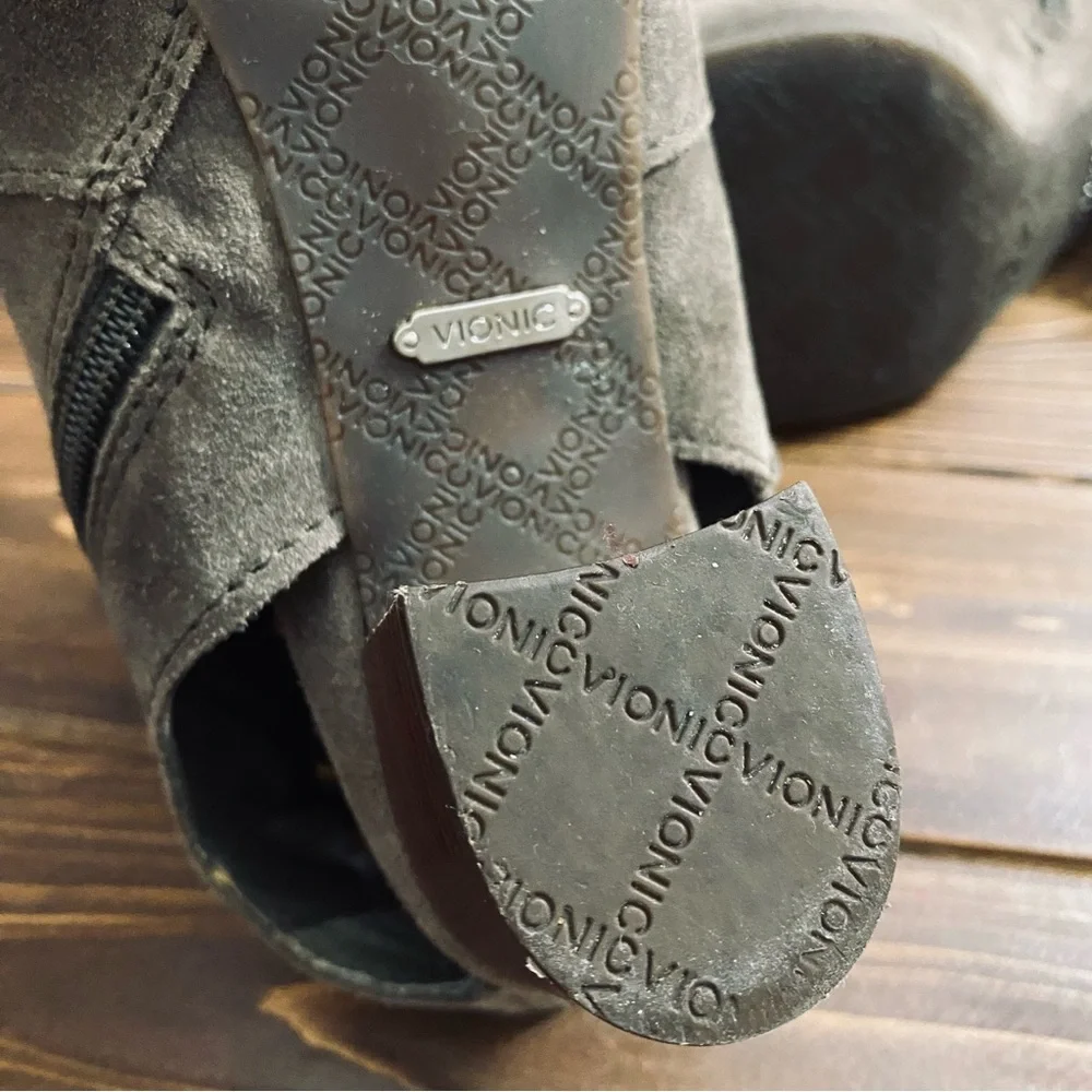 Vionic bristol suede