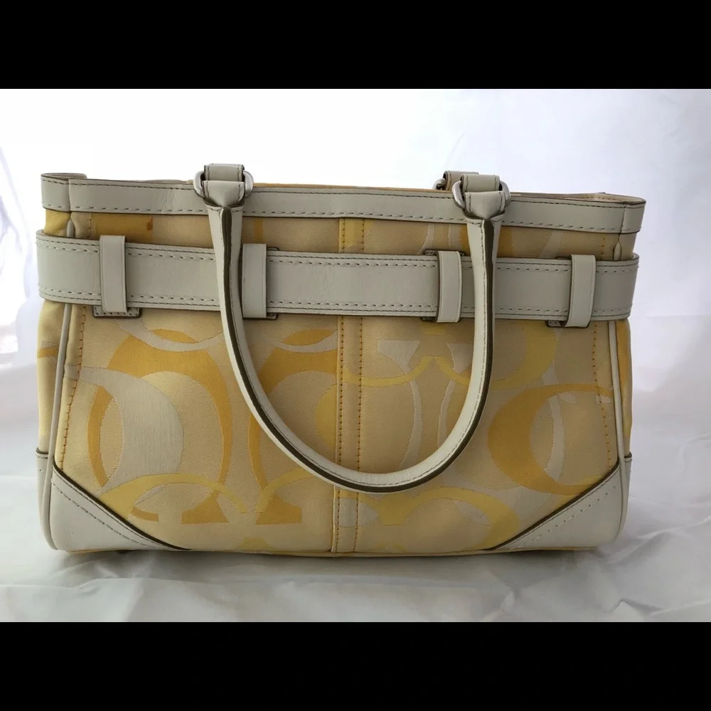 Coach f13337 signature