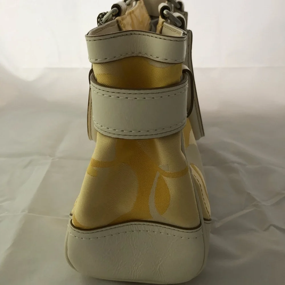 Coach f13337 signature