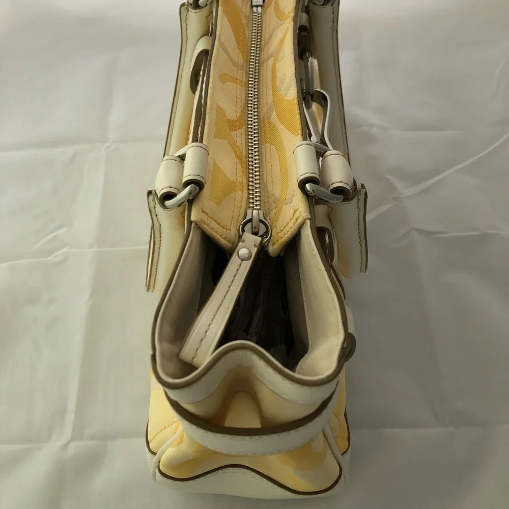 Coach f13337 signature