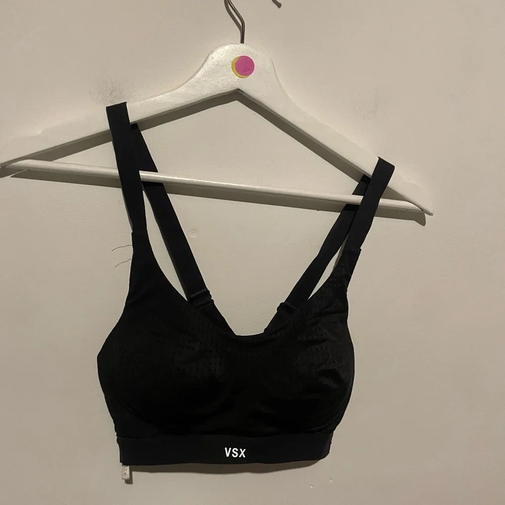 Victoria’s Secret Sport‎ Black Mesh Sports Bra Size 32b