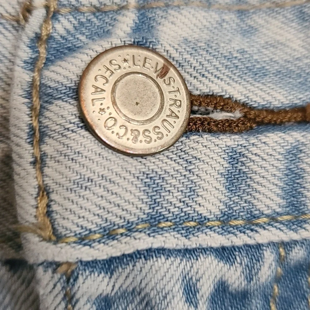 Levis levi mens