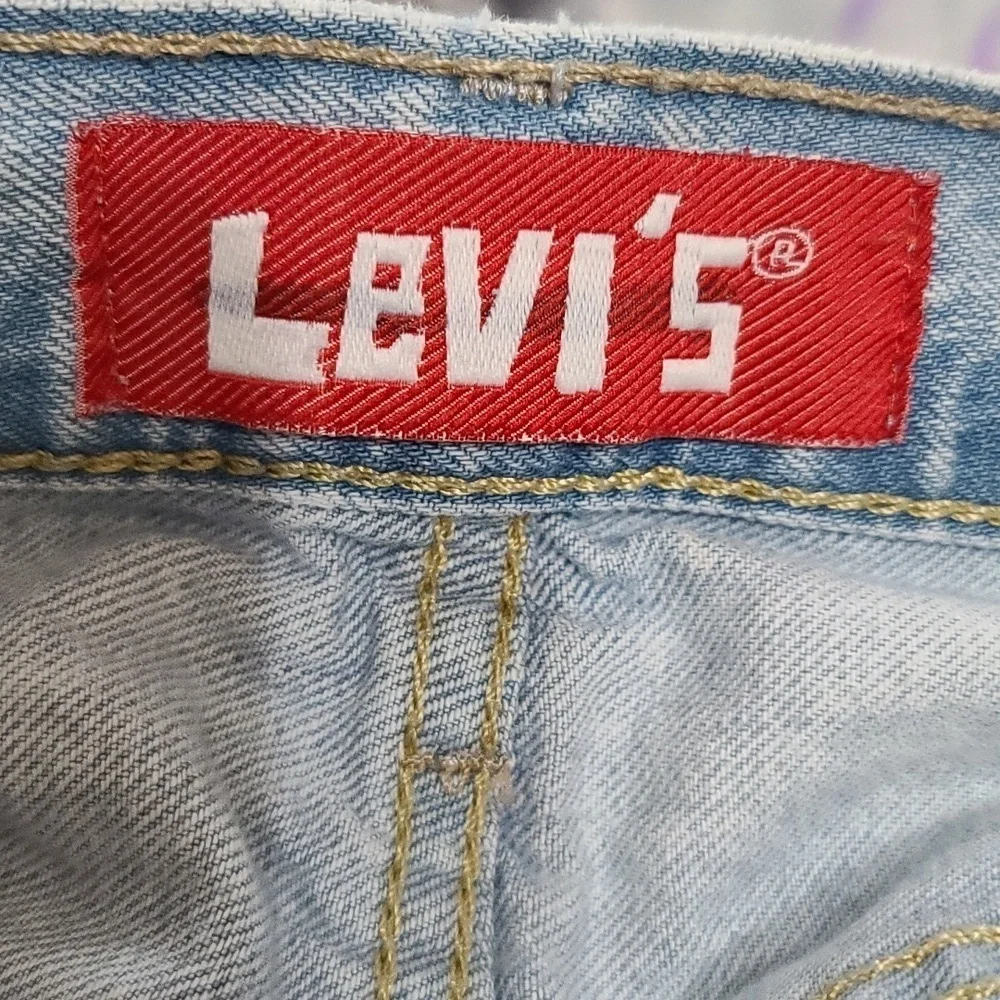 Levis levi mens