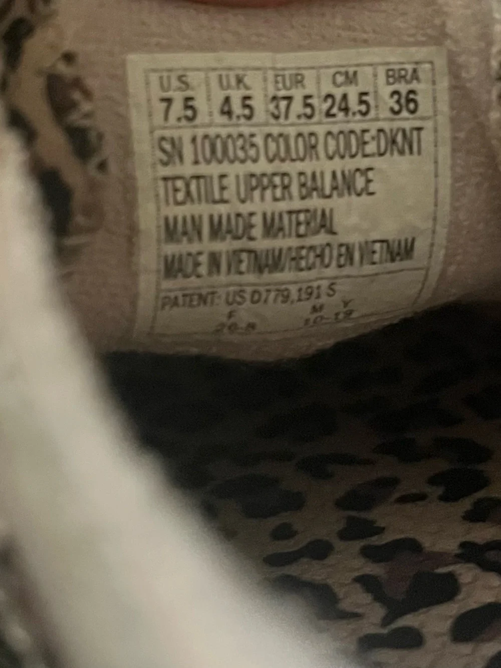 Skechers light beige