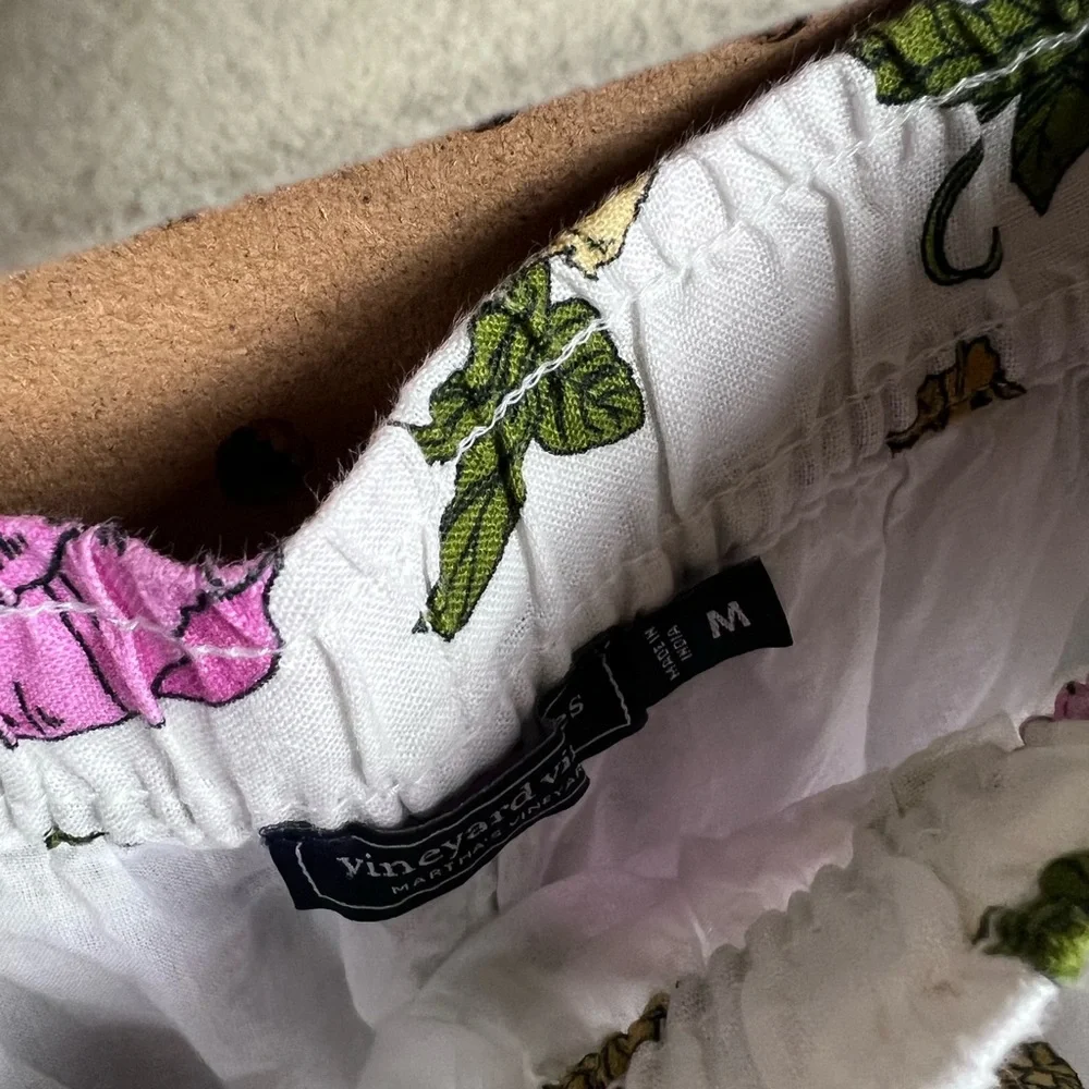 Vineyard Vines like new