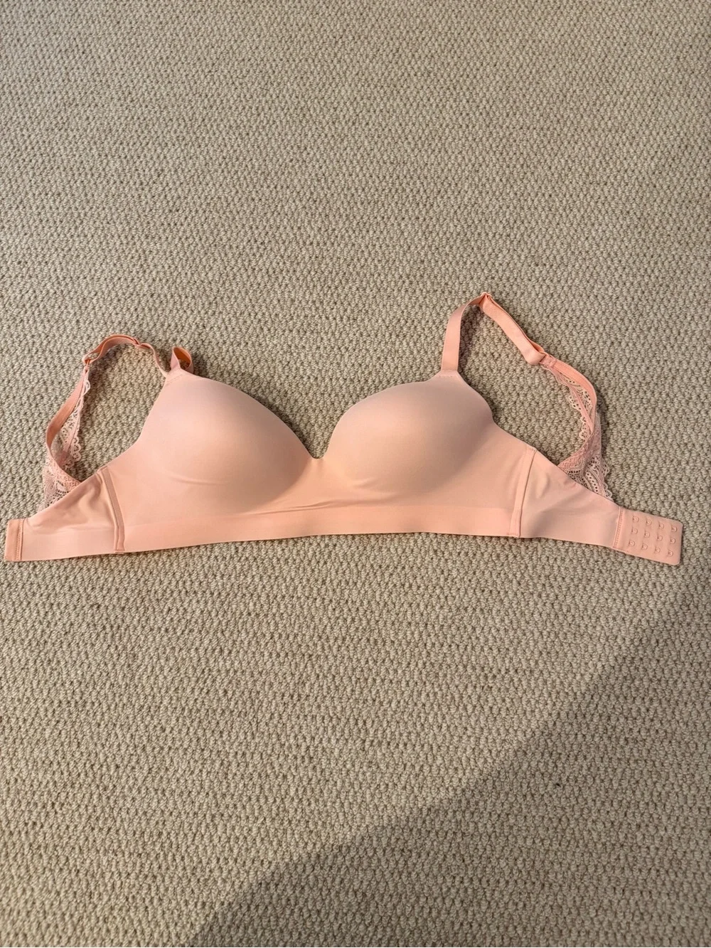 SOMA Enchanting Lace Trim Wireless Bra Size 34 DD