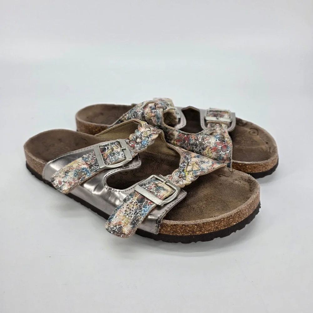 Muk Luks type upper item