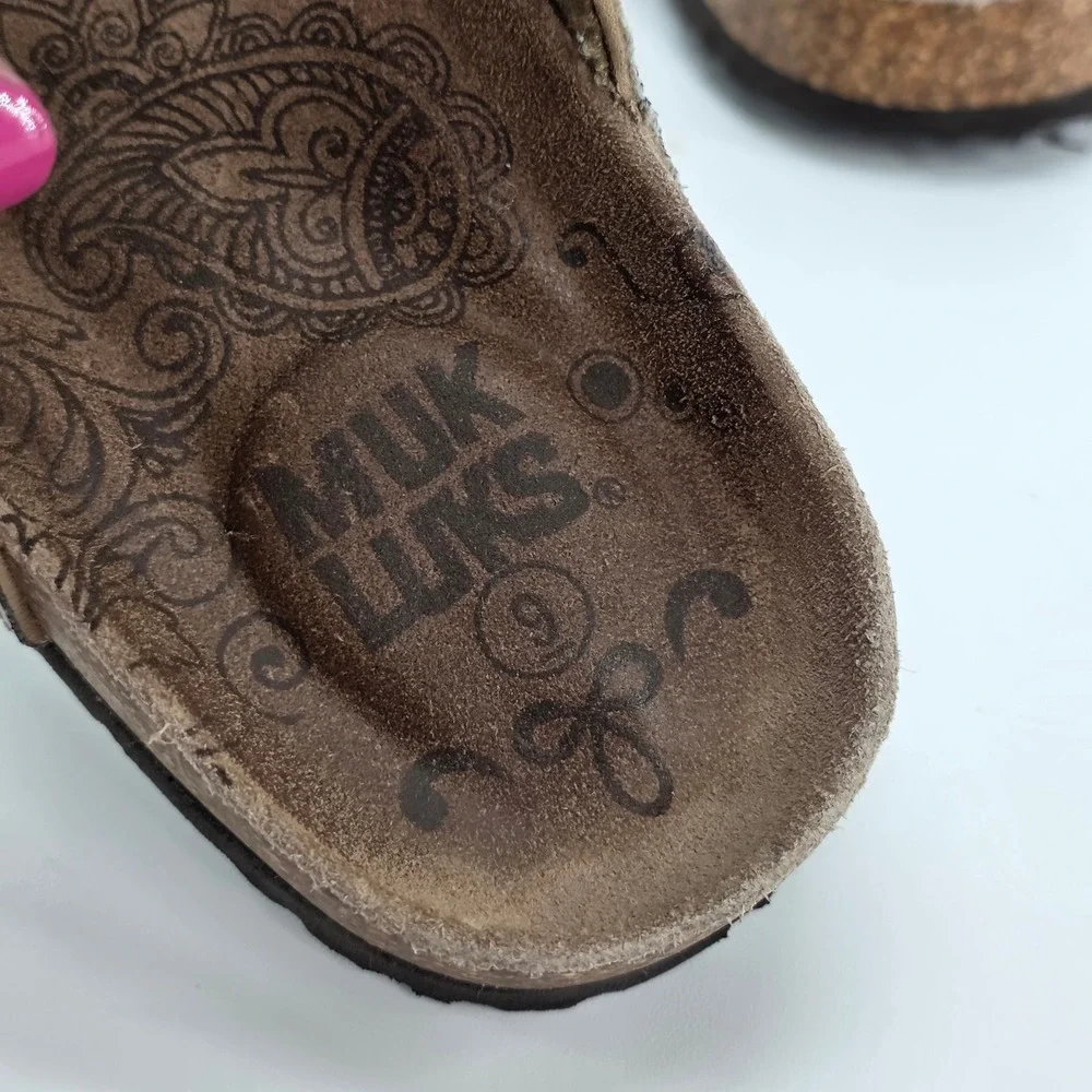 Muk Luks buckled textured