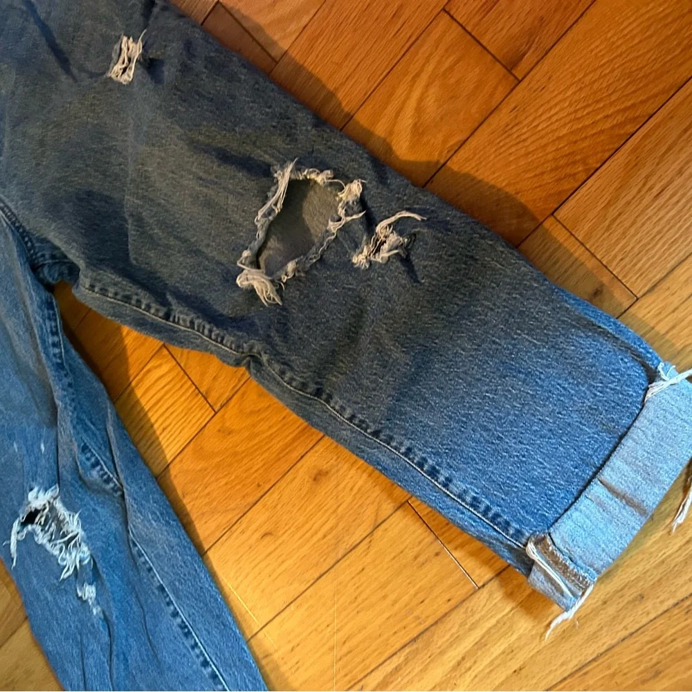 Women’s Distressed Vintage Straight Blue Denim Jeans