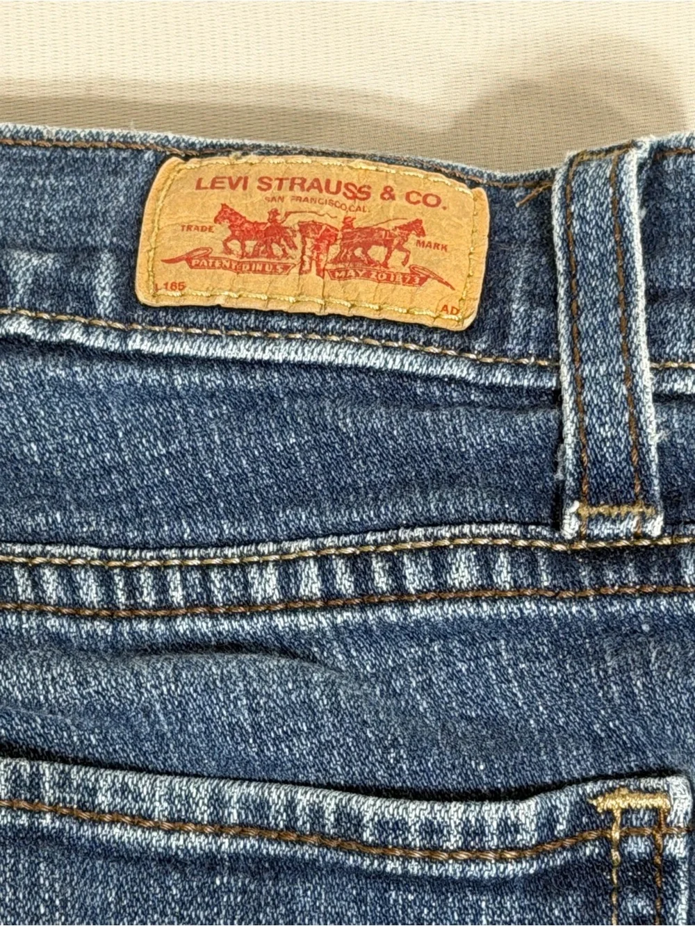 Levis levi too
