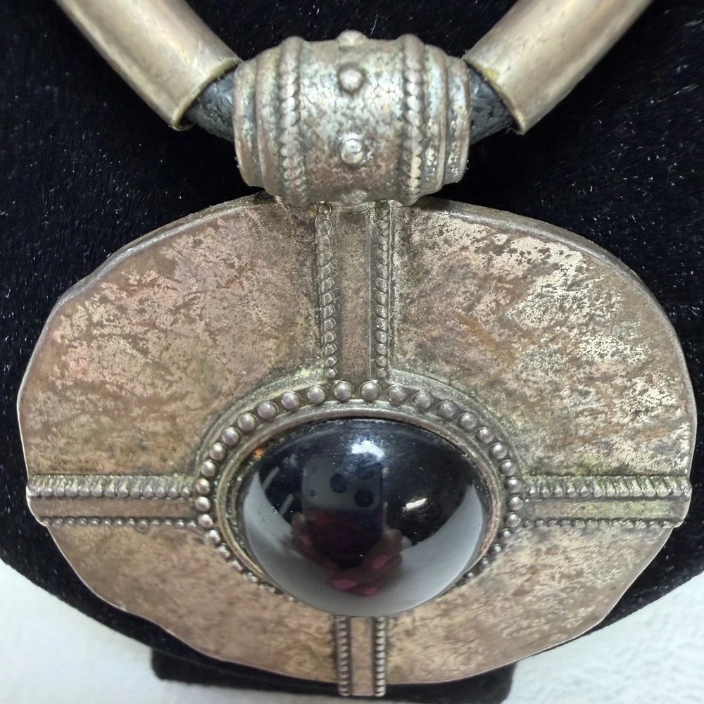Unbranded statement necklace