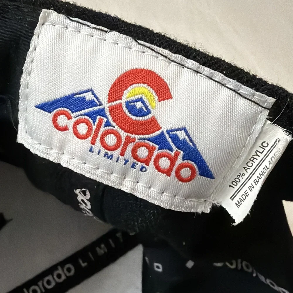Colorado Threads smoke free