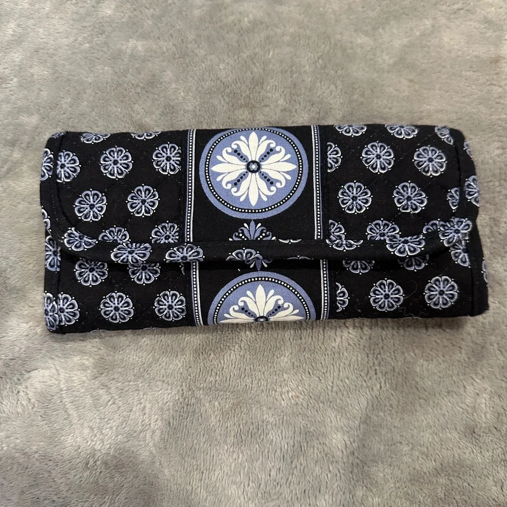 Stephanie Dawn Convertible Wallet Harbor Blue Floral Organizer‎ Travel Clutch