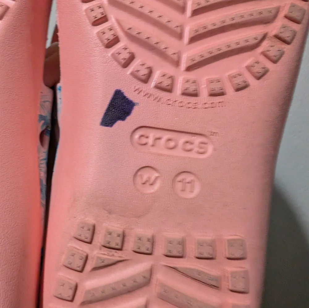 CROCS same pre day