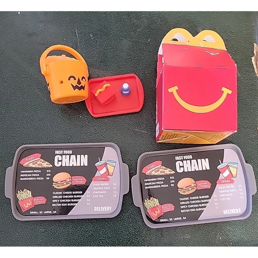 Lil McDonald's Happy Meal Toys‎ Tray Halloween bucket w/ lid etc...