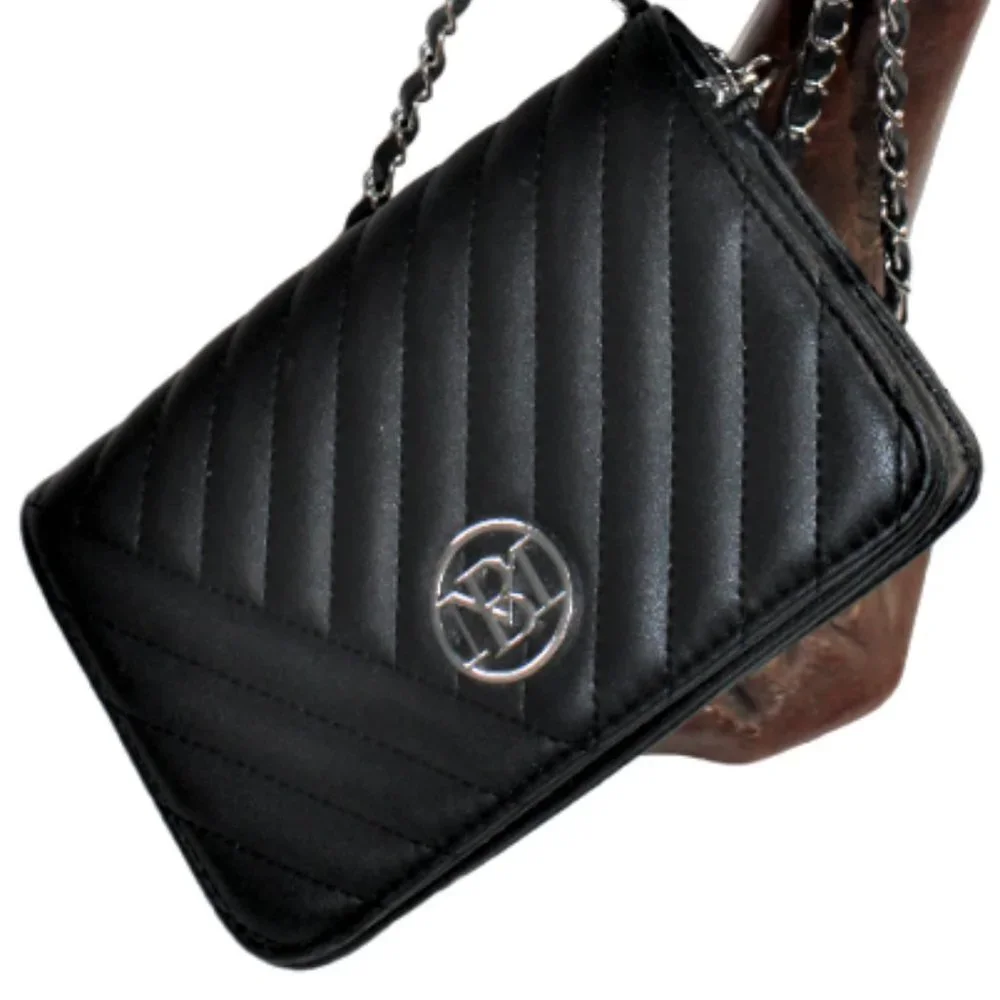 Badgley Mischka excellent not