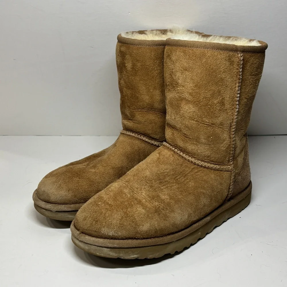 UGG Classic Short II‎ Boots Womens 7 Chestnut Suede Shearling 1016223