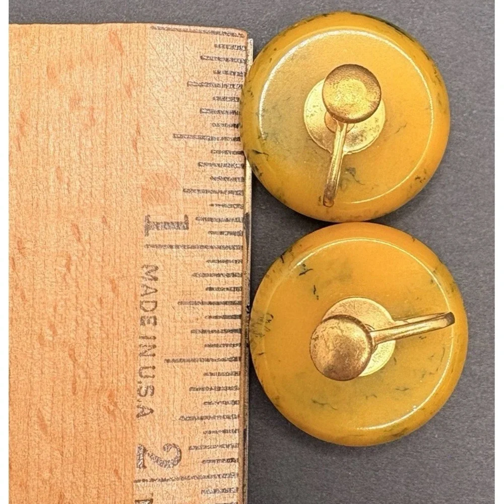 N/A vintage bakelite