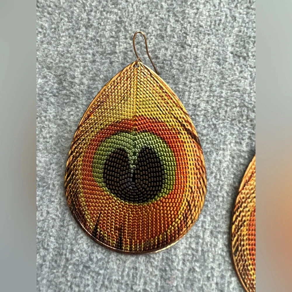 N/A peacock feather