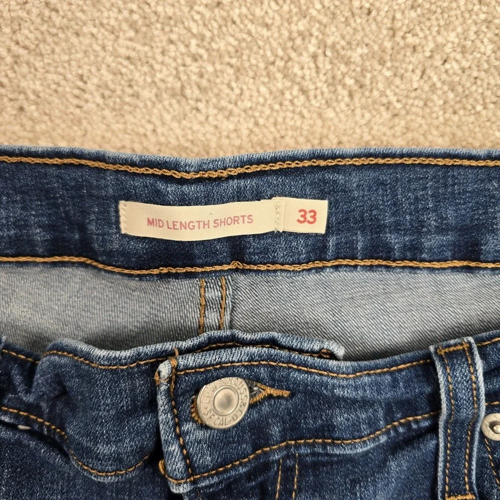 Levis these levi