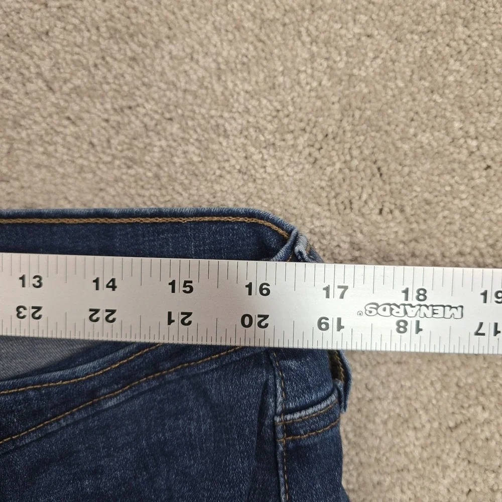 Levis these levi