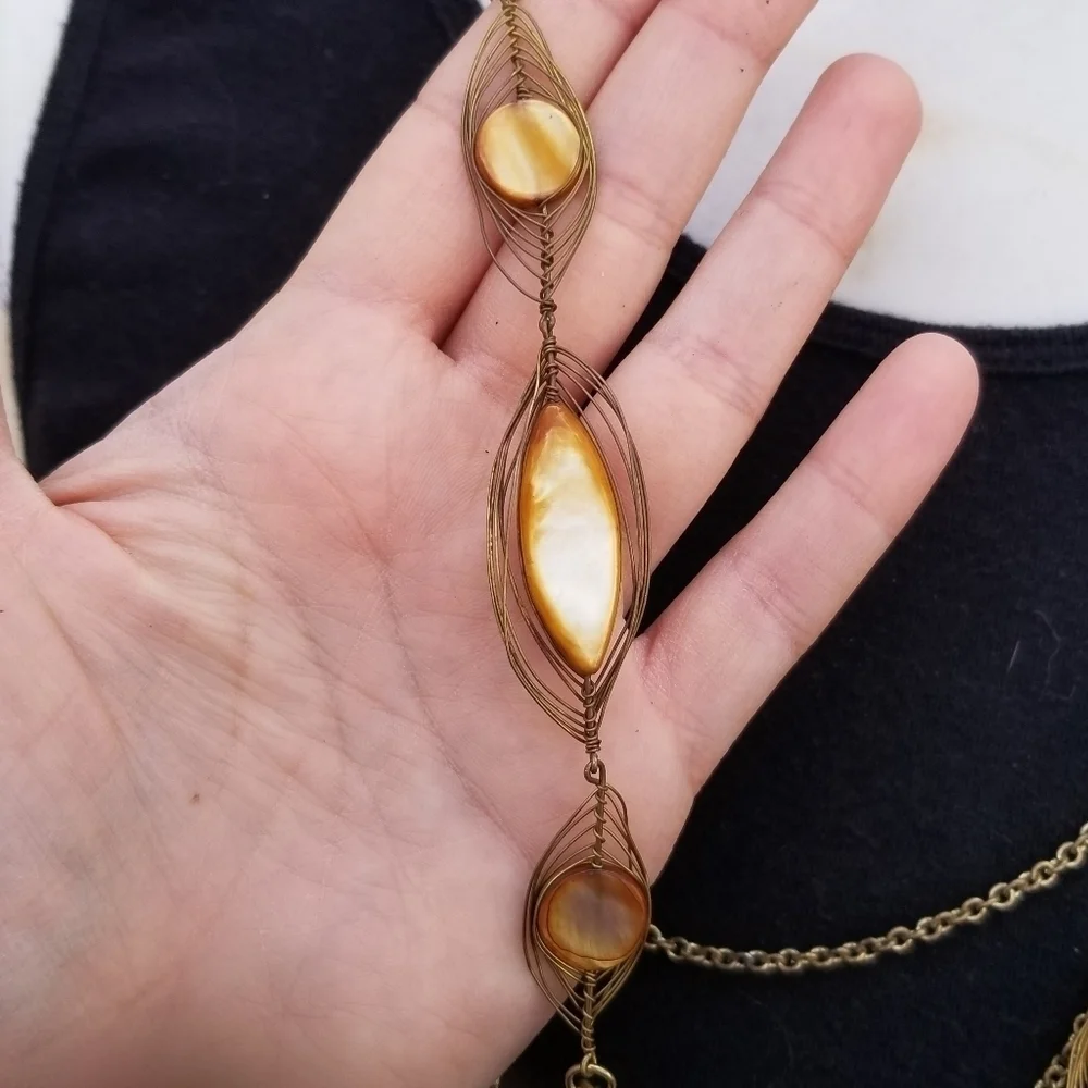 N/A pretty gold