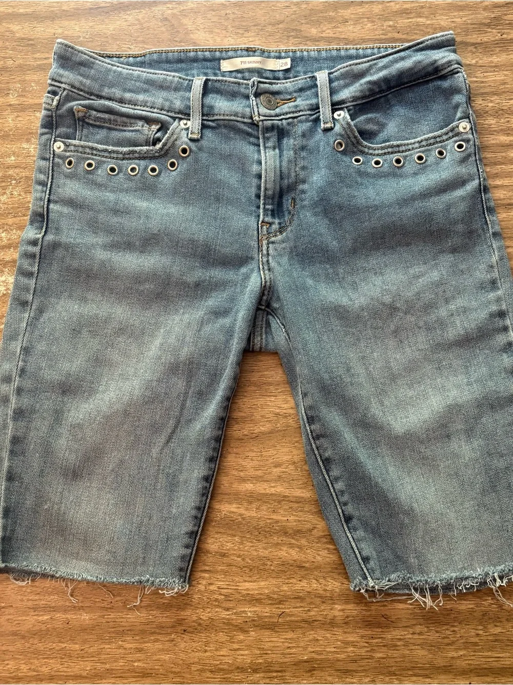 Levis levi’s 711