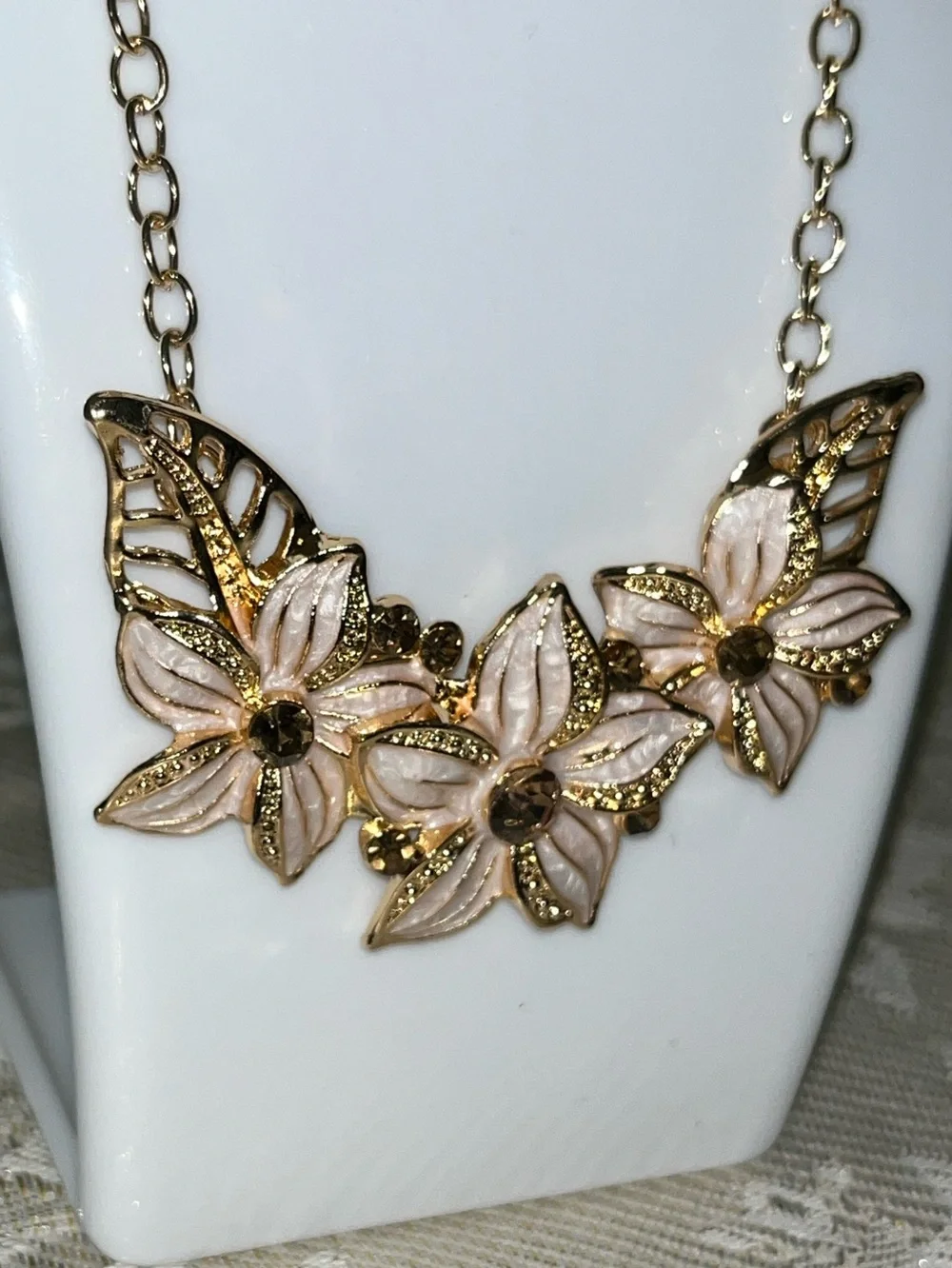 Unbranded new gold