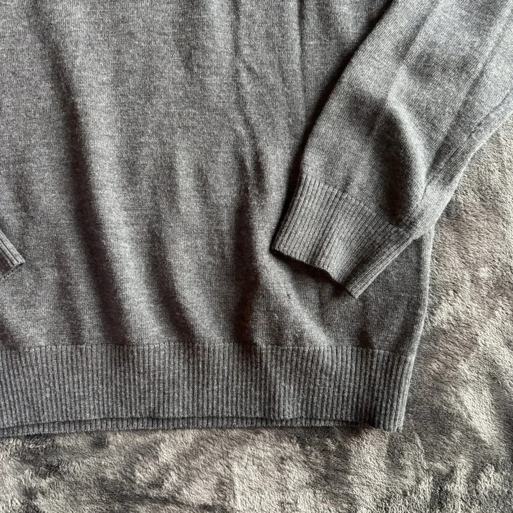 Banana Republic brand banana